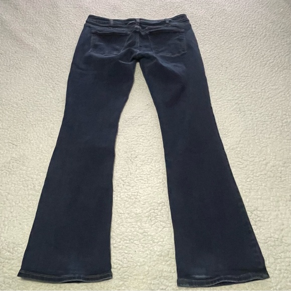 Silver jeans Avery slim boot cut jeans size 36 with 33” inseam - Picture 6 of 7